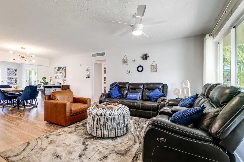 601 NE 2nd St, Dania Beach FL 33004