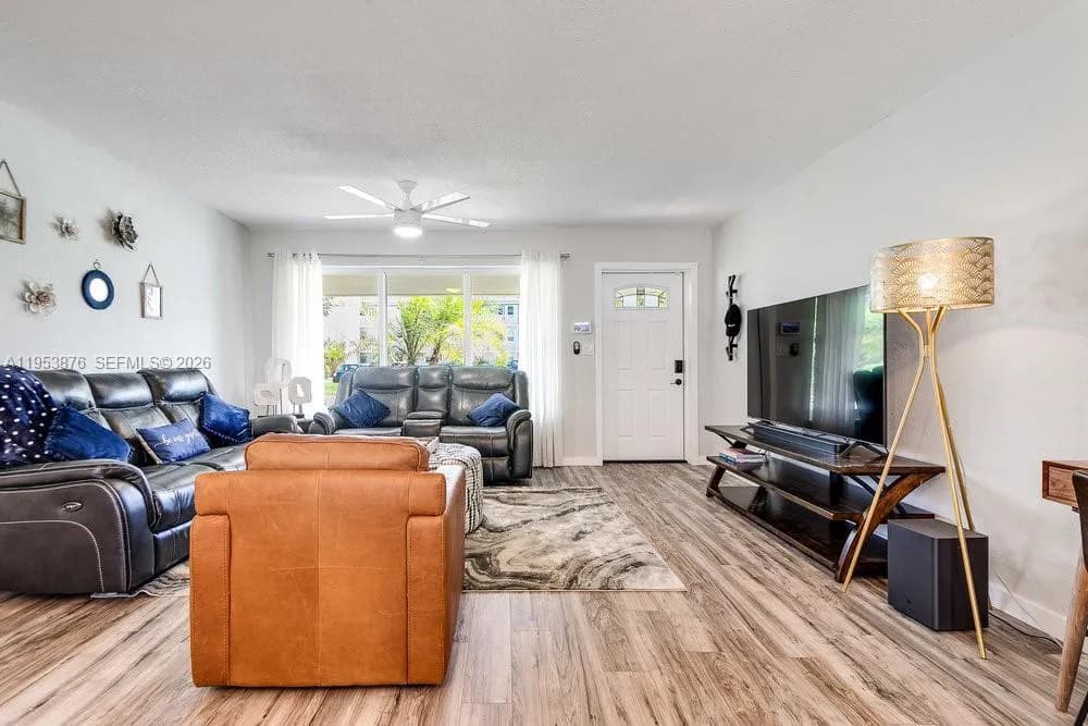 601 NE 2nd St, Dania Beach FL 33004