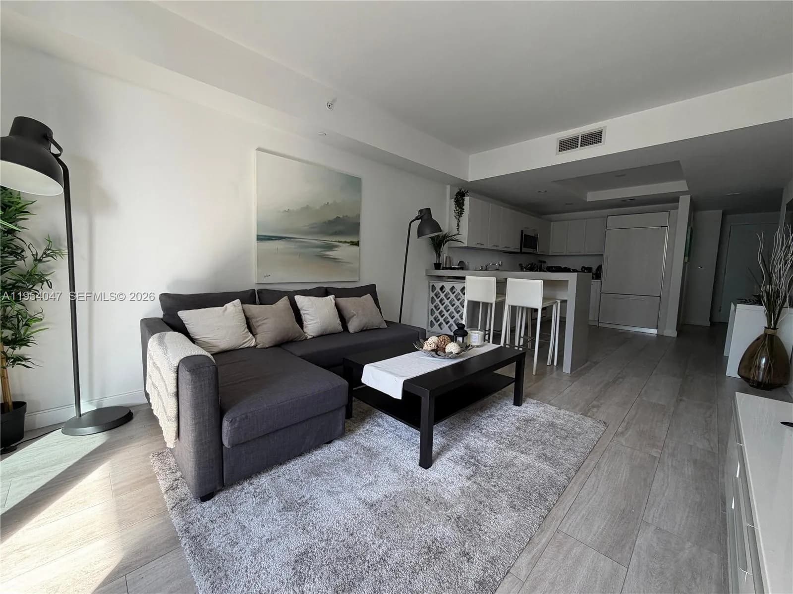 55 SW 9th St # 1705, Miami FL 33130