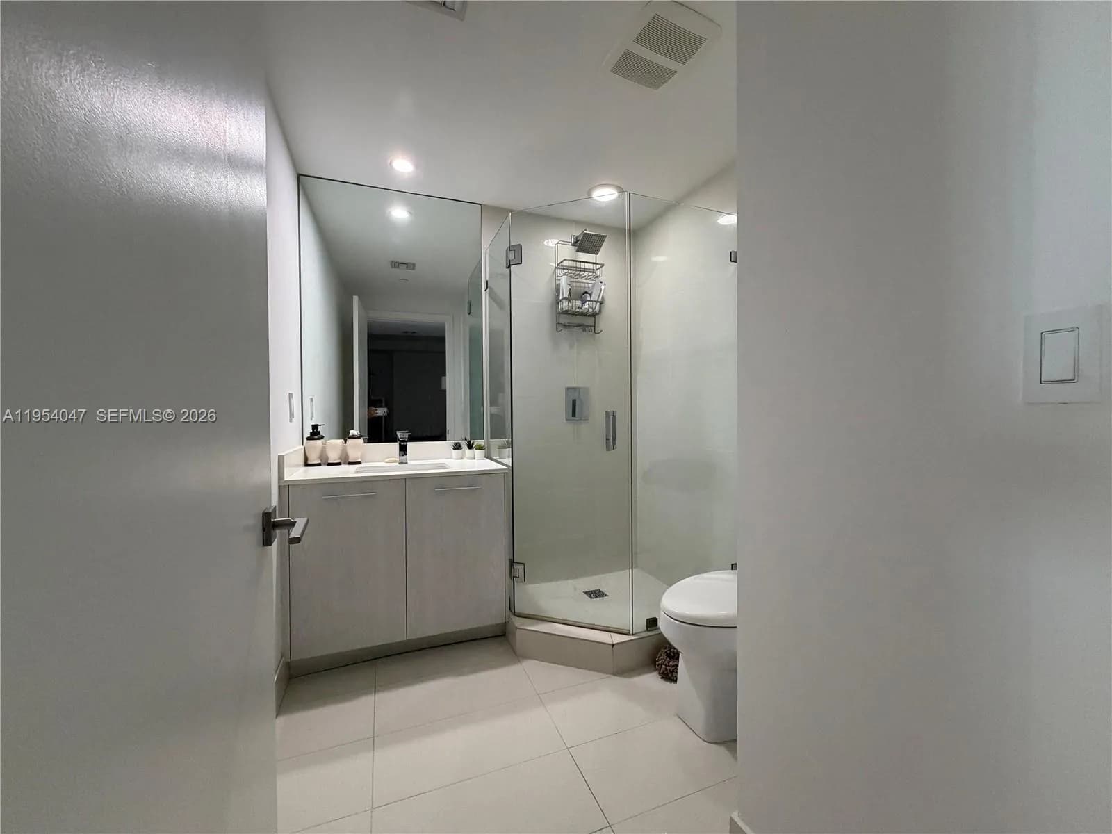 55 SW 9th St # 1705, Miami FL 33130