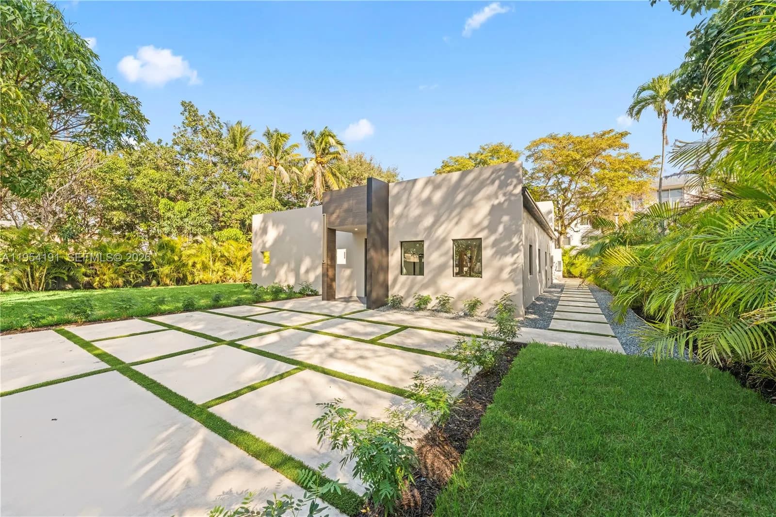 12335 Griffing Blvd, North Miami FL 33161