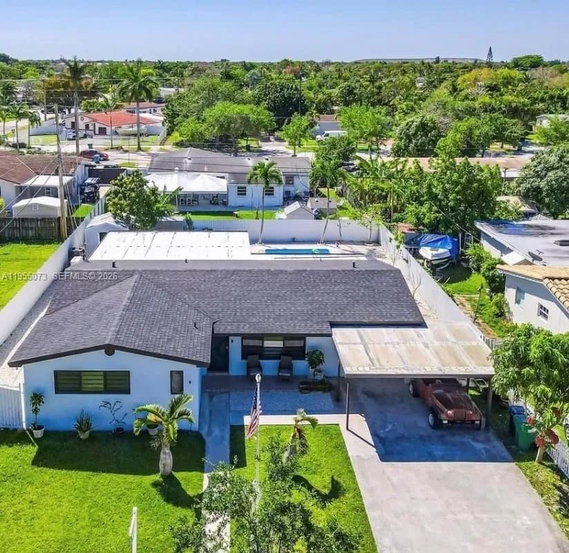 9830 Bahama Dr, Cutler Bay FL 33189