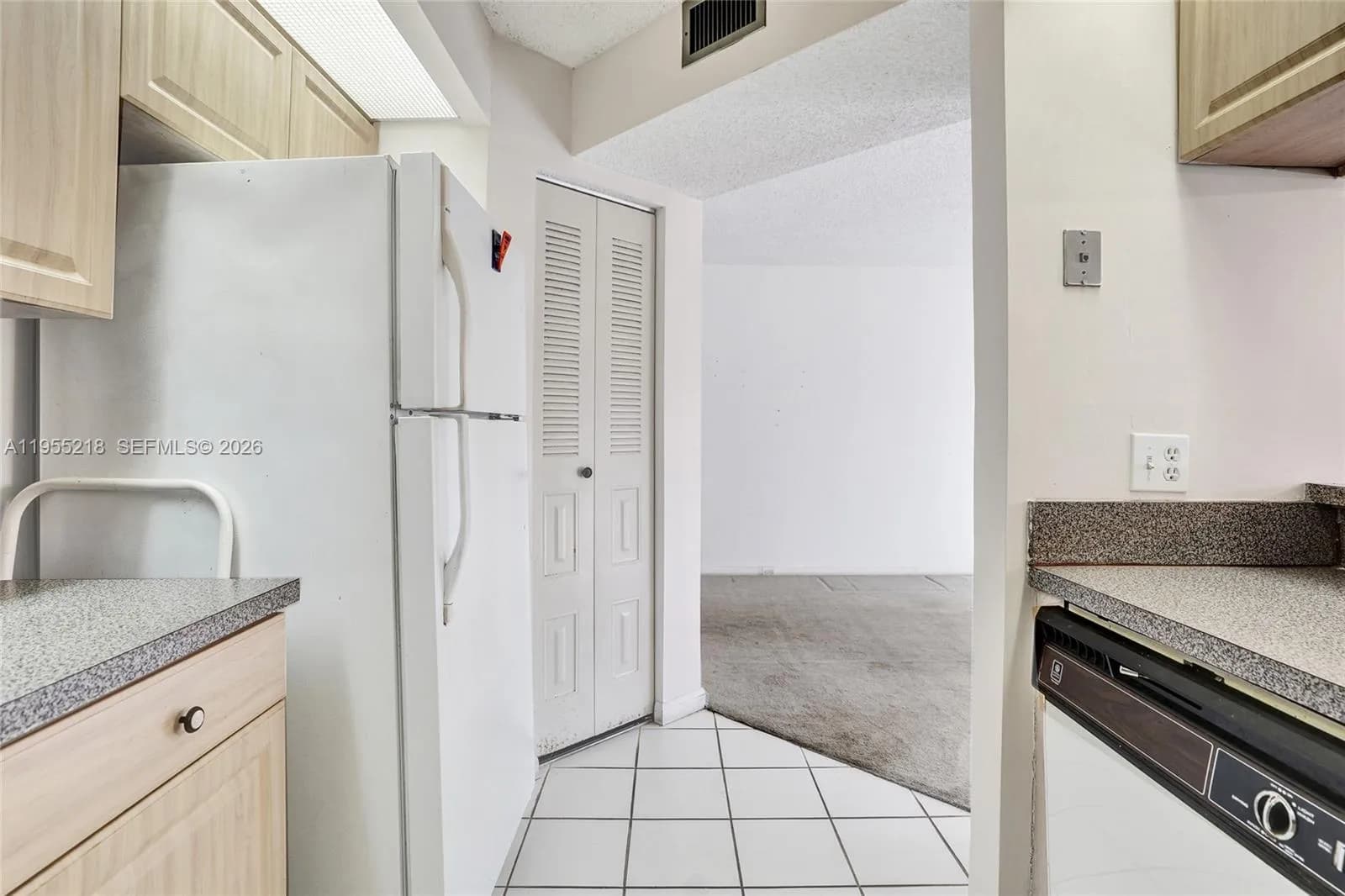 900 SW 128th Ave # 103D, Pembroke Pines FL 33027