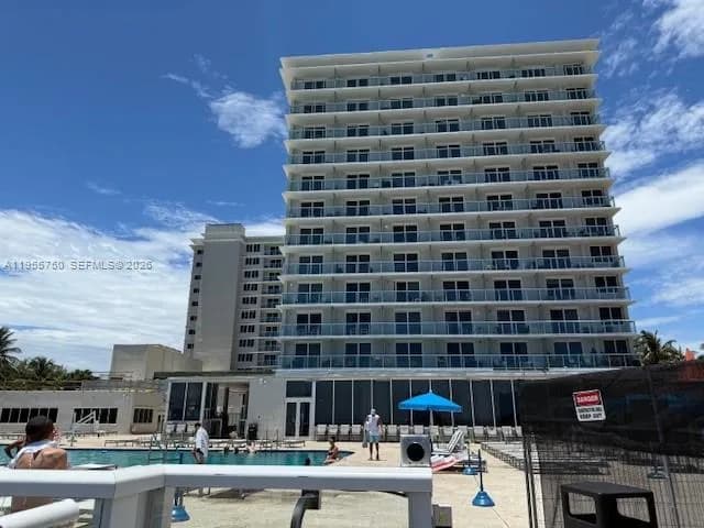 1 bath for sale at 19201 Collins Avenue # 534, Sunny Isles Beach FL 33160