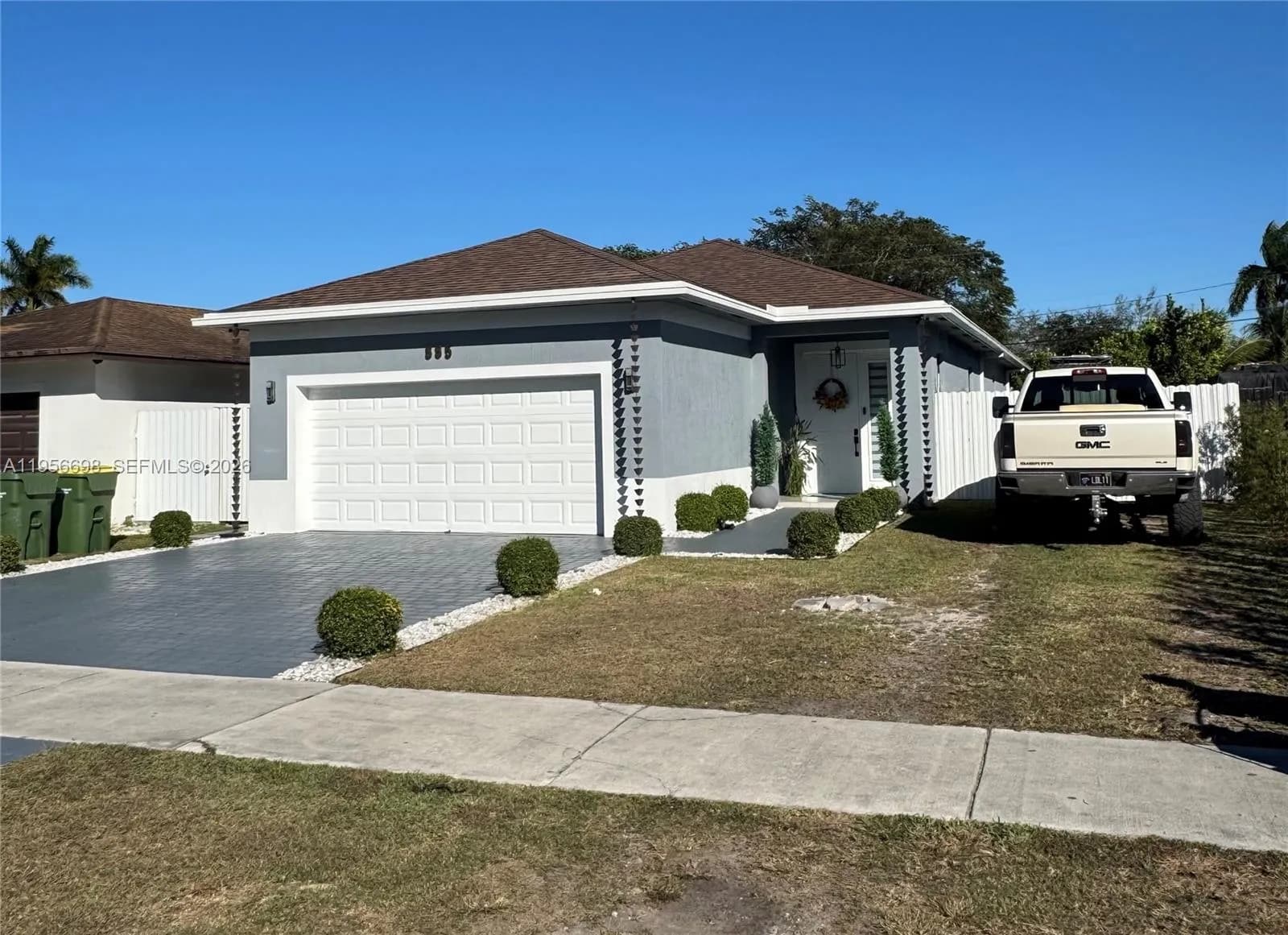 885 NE 3rd Ave, Homestead FL 33030