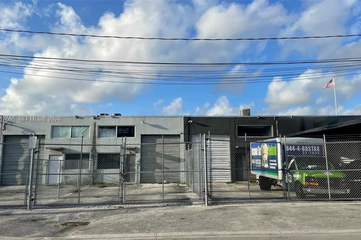 1111 SE 14 Street, Hialeah FL 33142