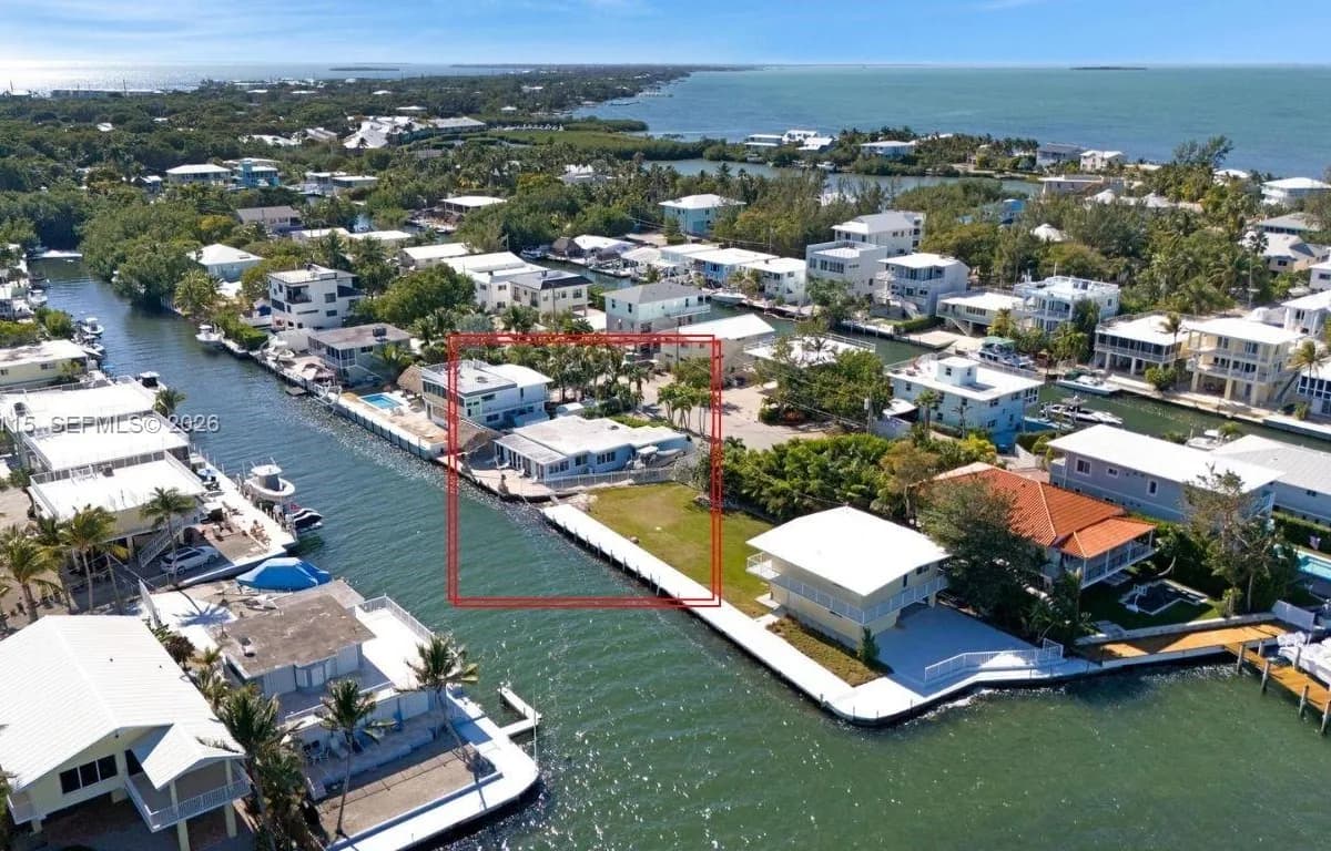 230 Jolly Roger Dr, Key Largo FL 33037