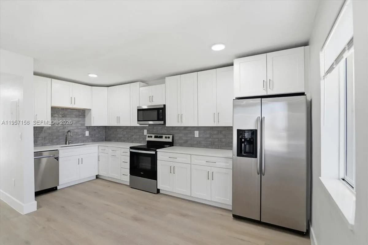 1400 NE 43rd Ct, Pompano Beach FL 33064