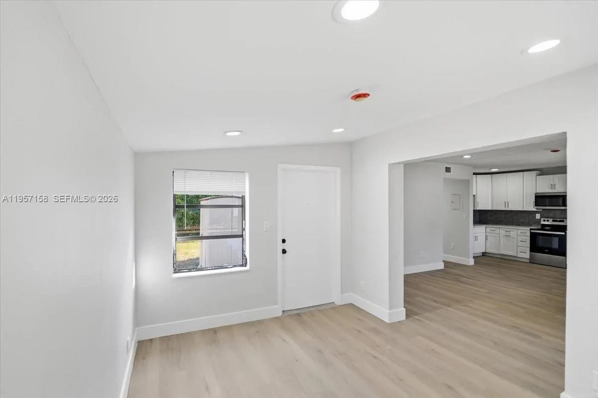 1400 NE 43rd Ct, Pompano Beach FL 33064