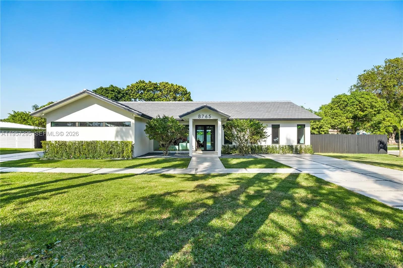 8765 SW 175th St, Palmetto Bay FL 33157