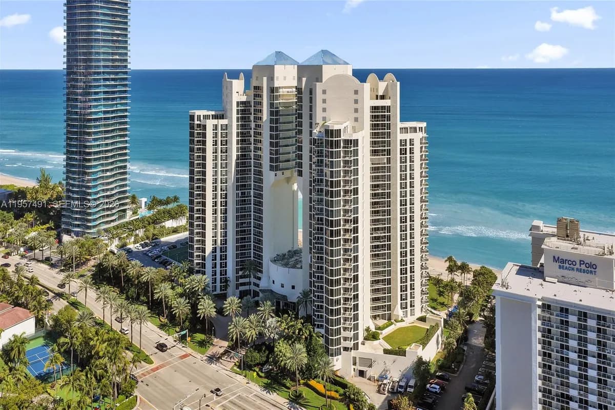 19333 Collins Ave # 2502, Sunny Isles Beach FL 33160