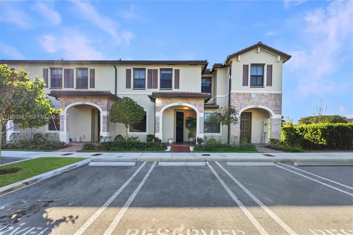 11456 W 33rd Way, Hialeah FL 33018