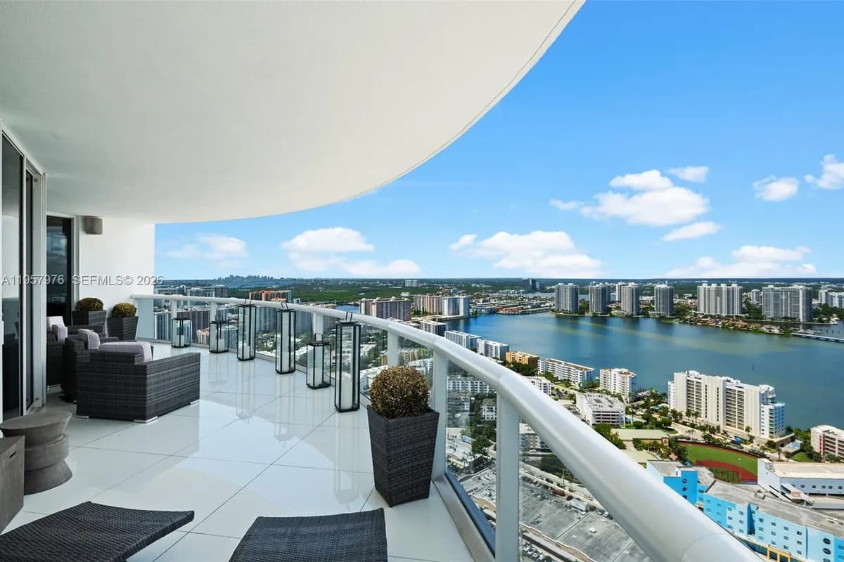 18201 Collins Ave # 5201, Sunny Isles Beach FL 33160