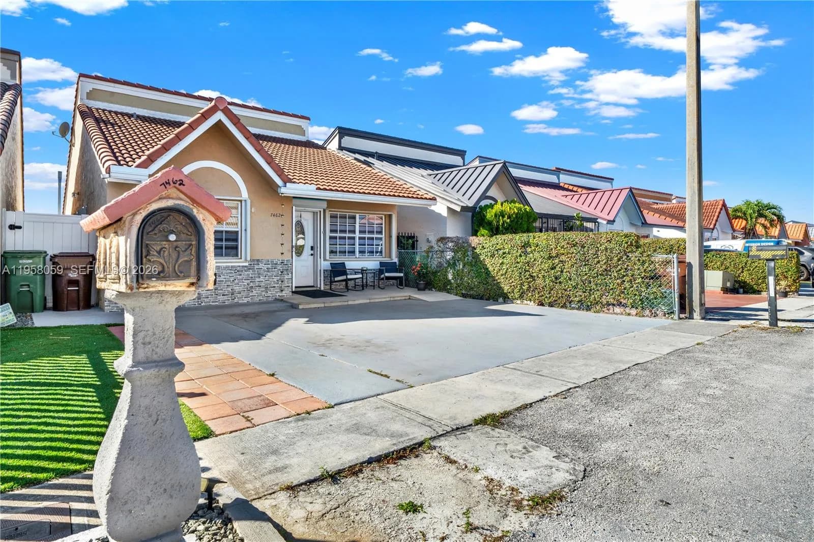 7462 W 29th Way, Hialeah FL 33018