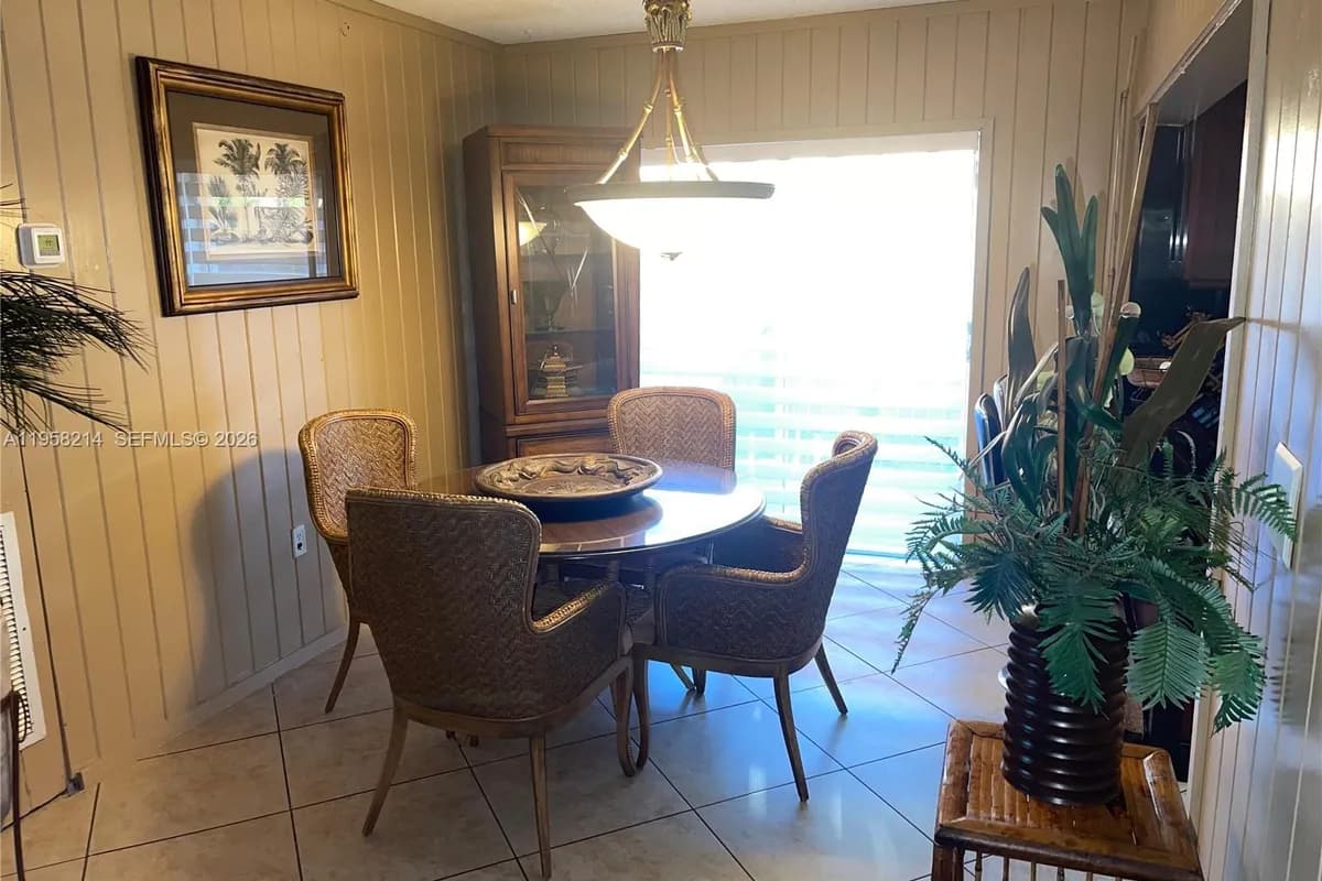 6510 Park St, Hollywood FL 33024