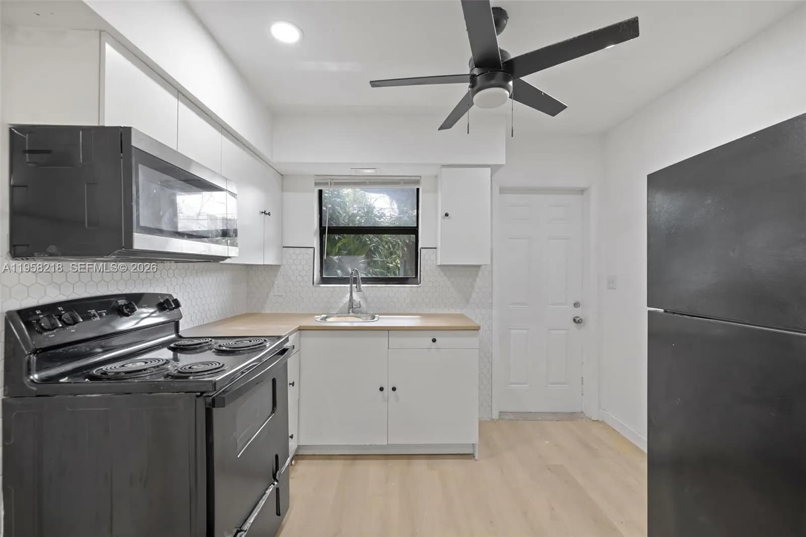 1956 Madison St, Hollywood FL 33020