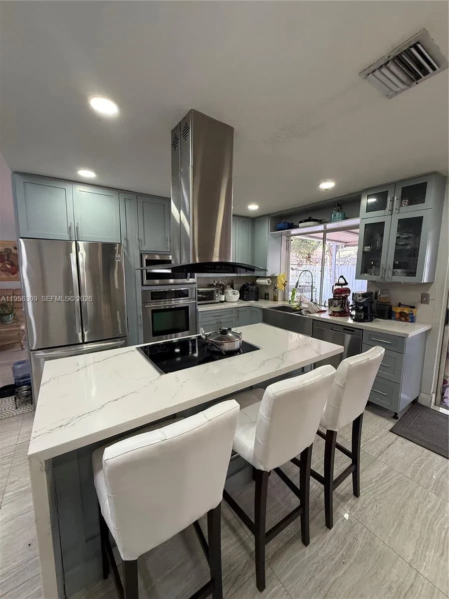 18237 NW 61st Pl, Hialeah FL 33015