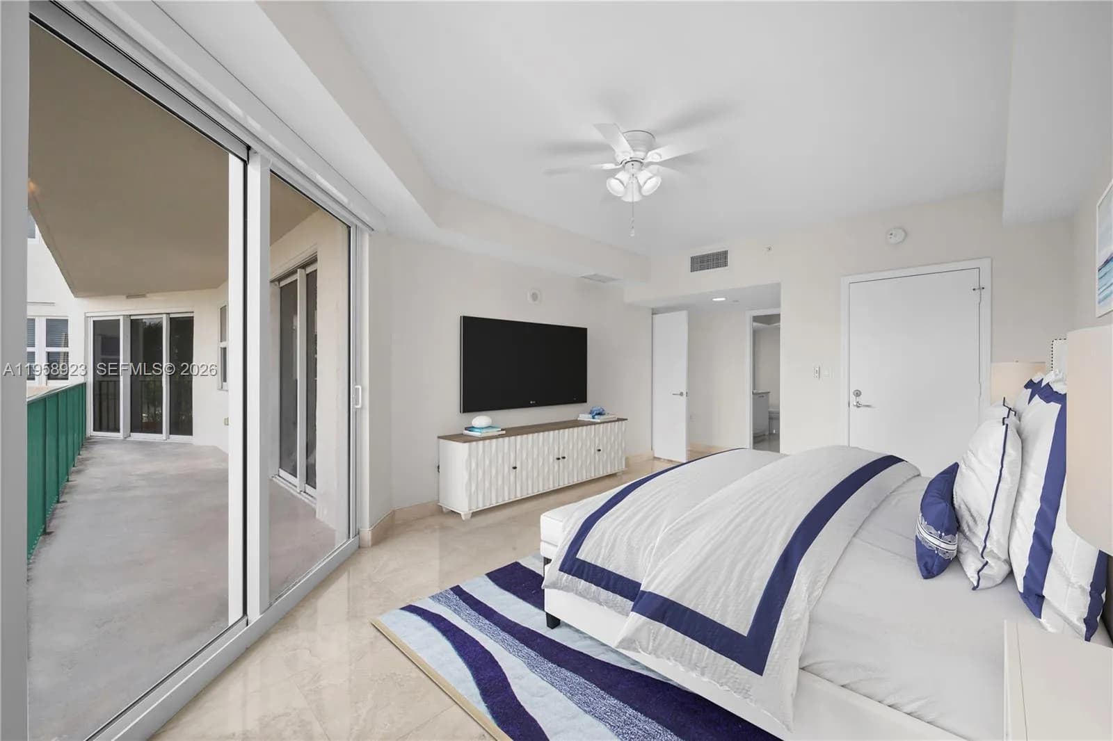 19900 E Country Club Dr # 706, Aventura FL 33180