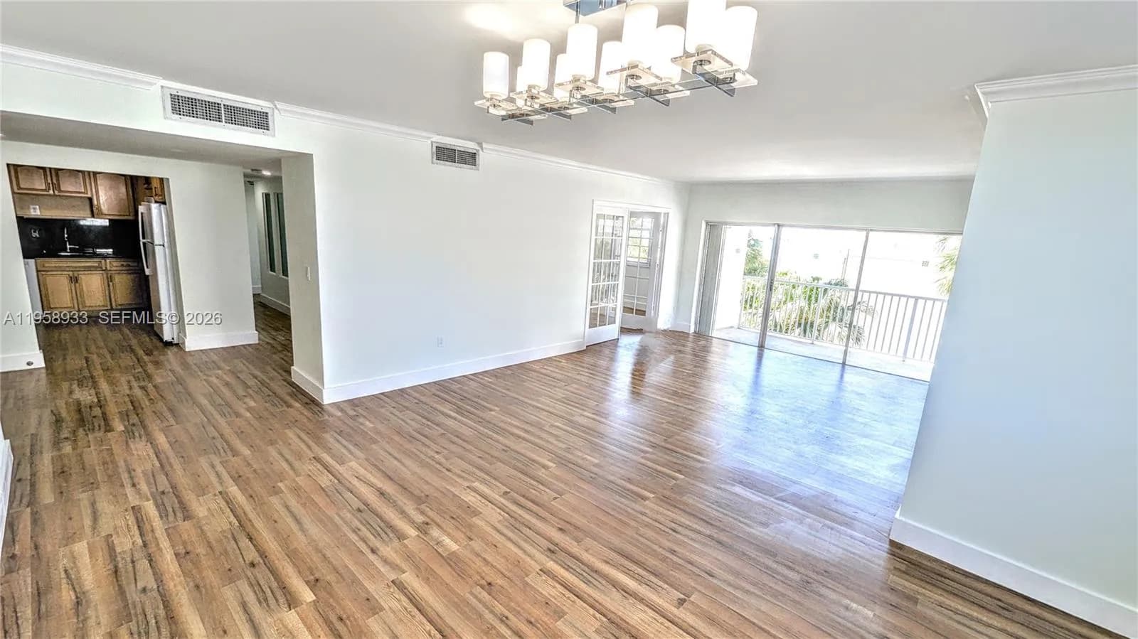 300 Bayview Dr # 206, Sunny Isles Beach FL 33160