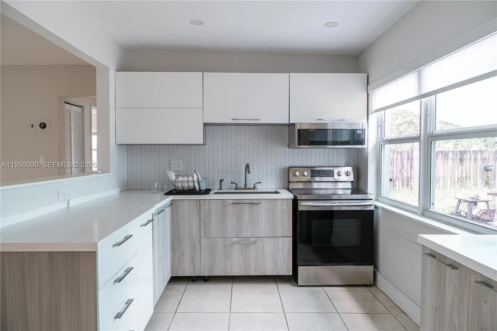 2842 Jackson St, Hollywood FL 33020