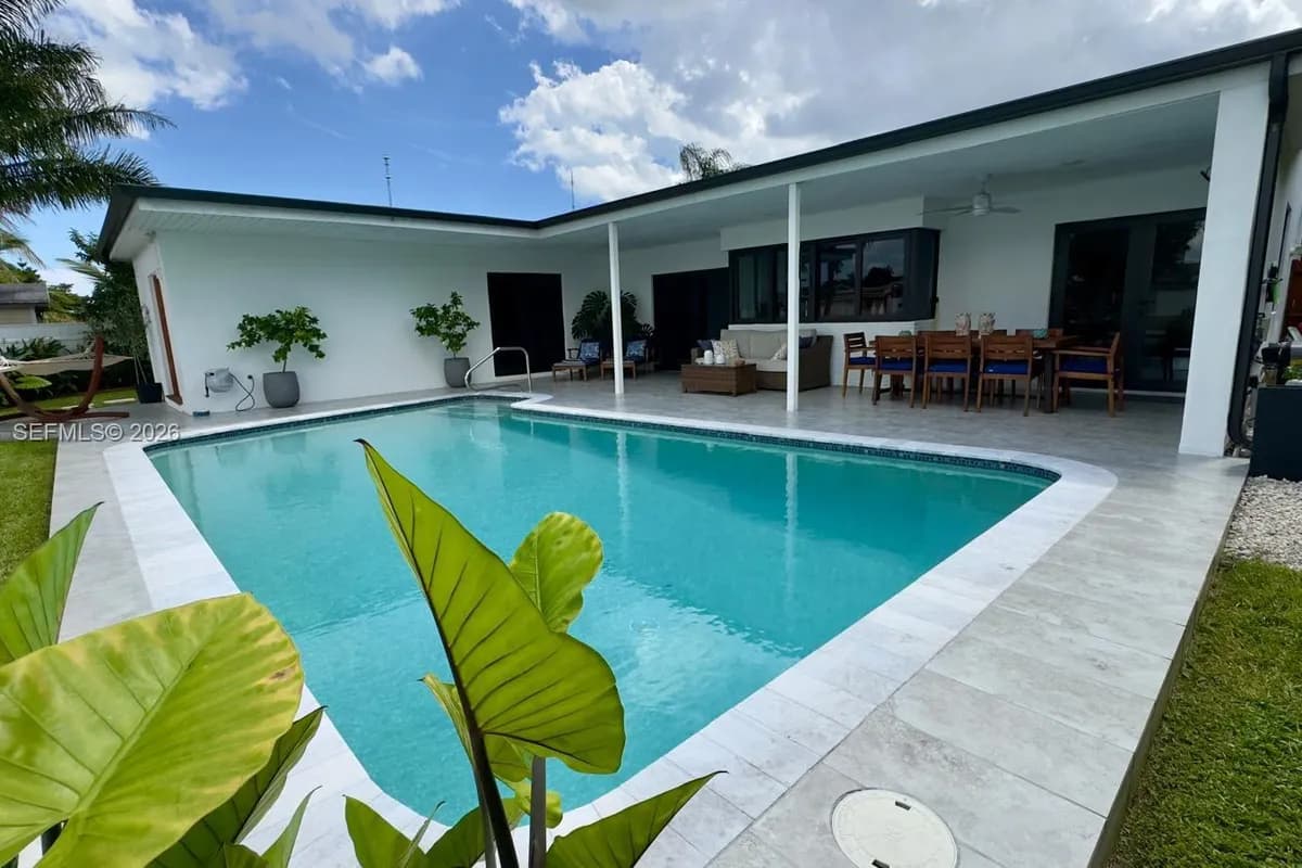 6705 Ficus Dr, Miramar FL 33023