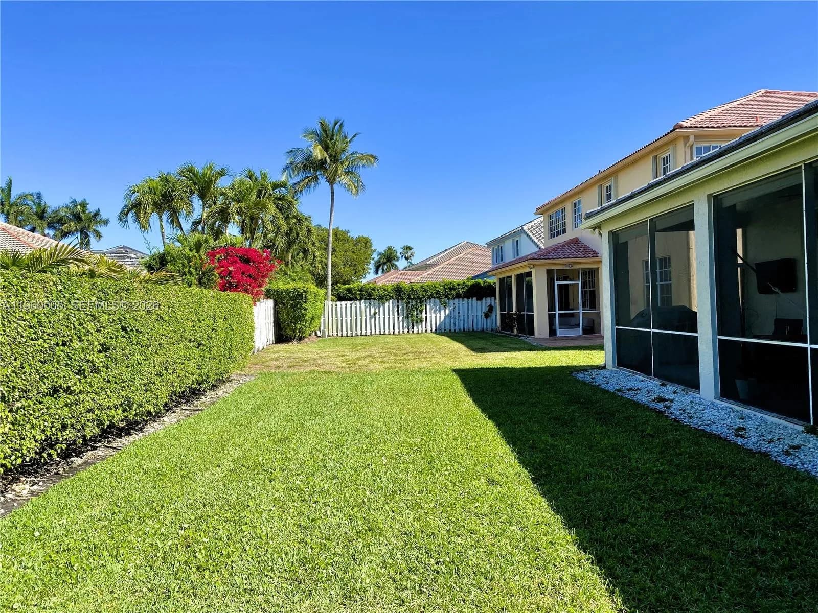 1107 Fairfield Meadows Dr, Weston FL 33327