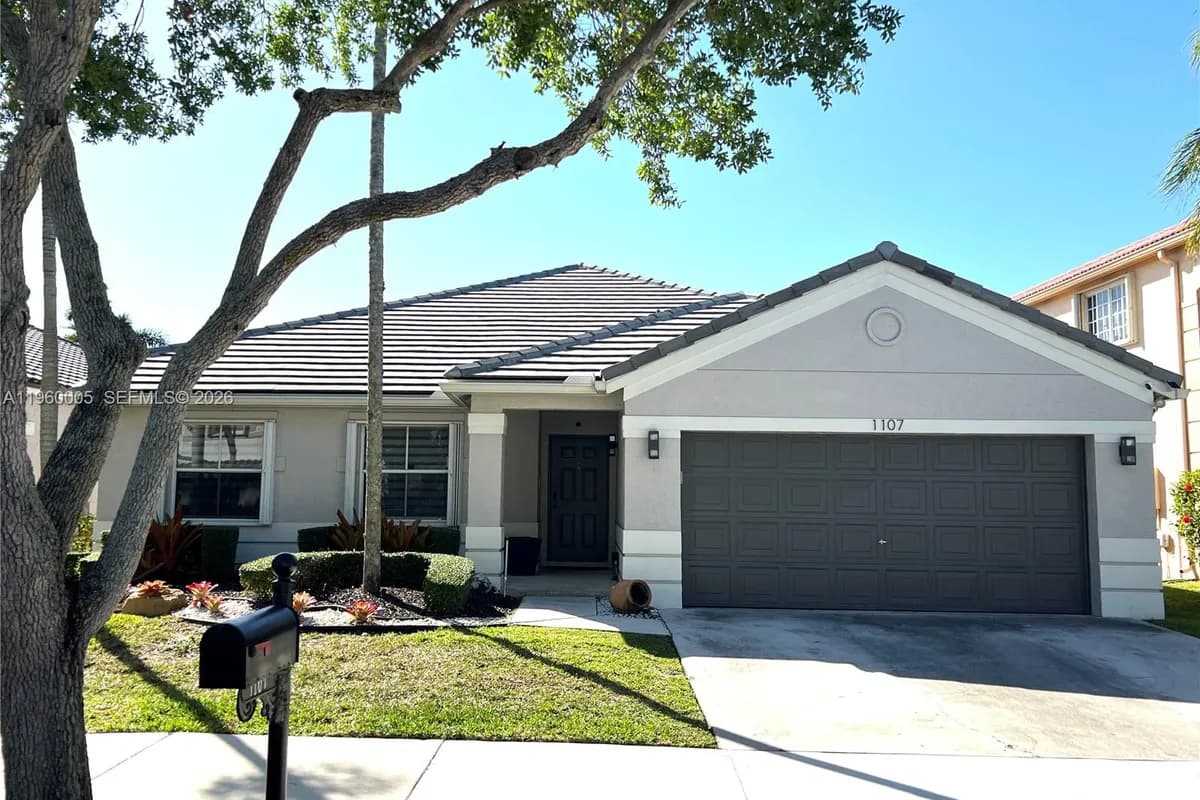 1107 Fairfield Meadows Dr, Weston FL 33327
