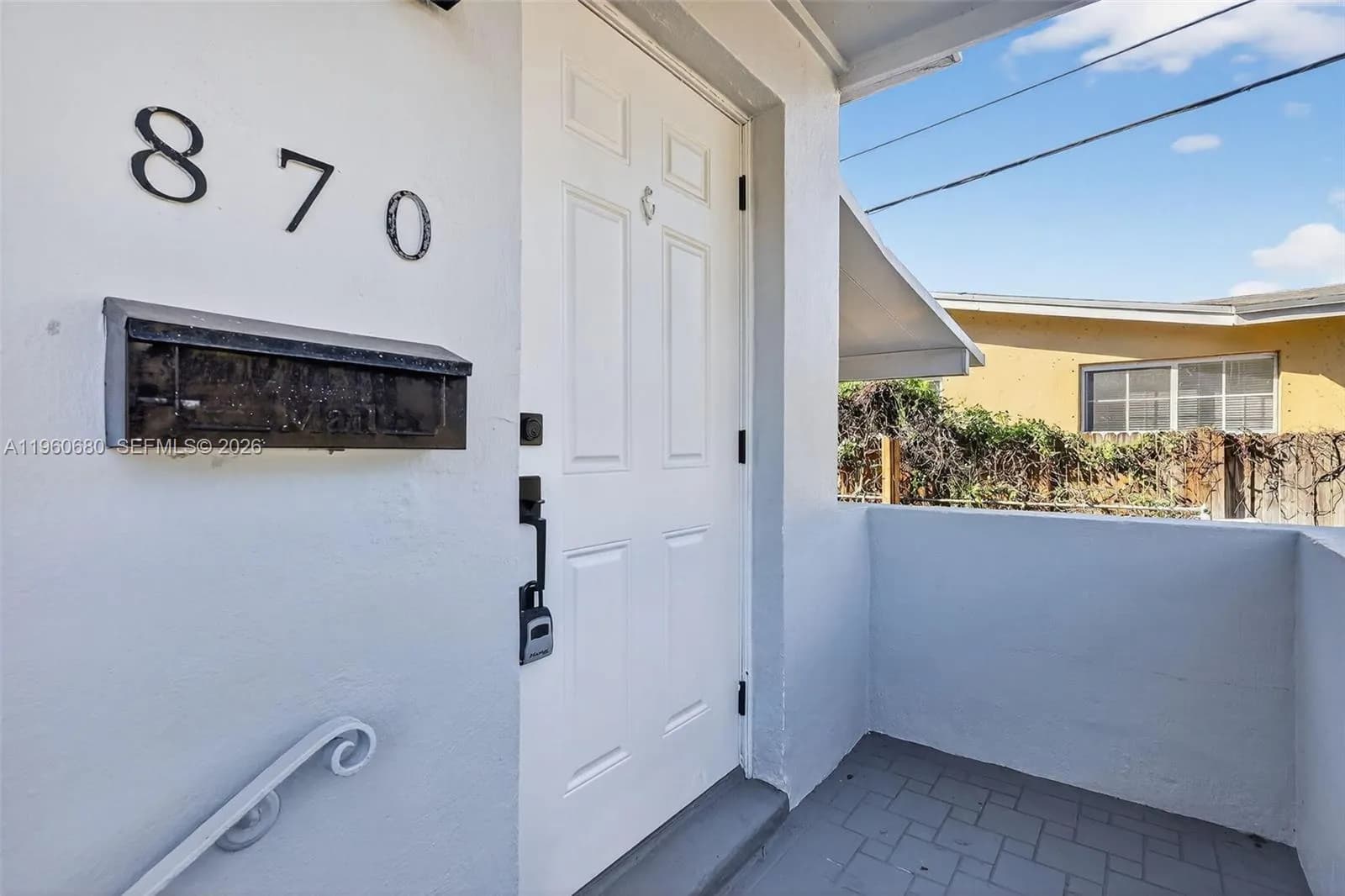 870 NE 144th St, North Miami FL 33161