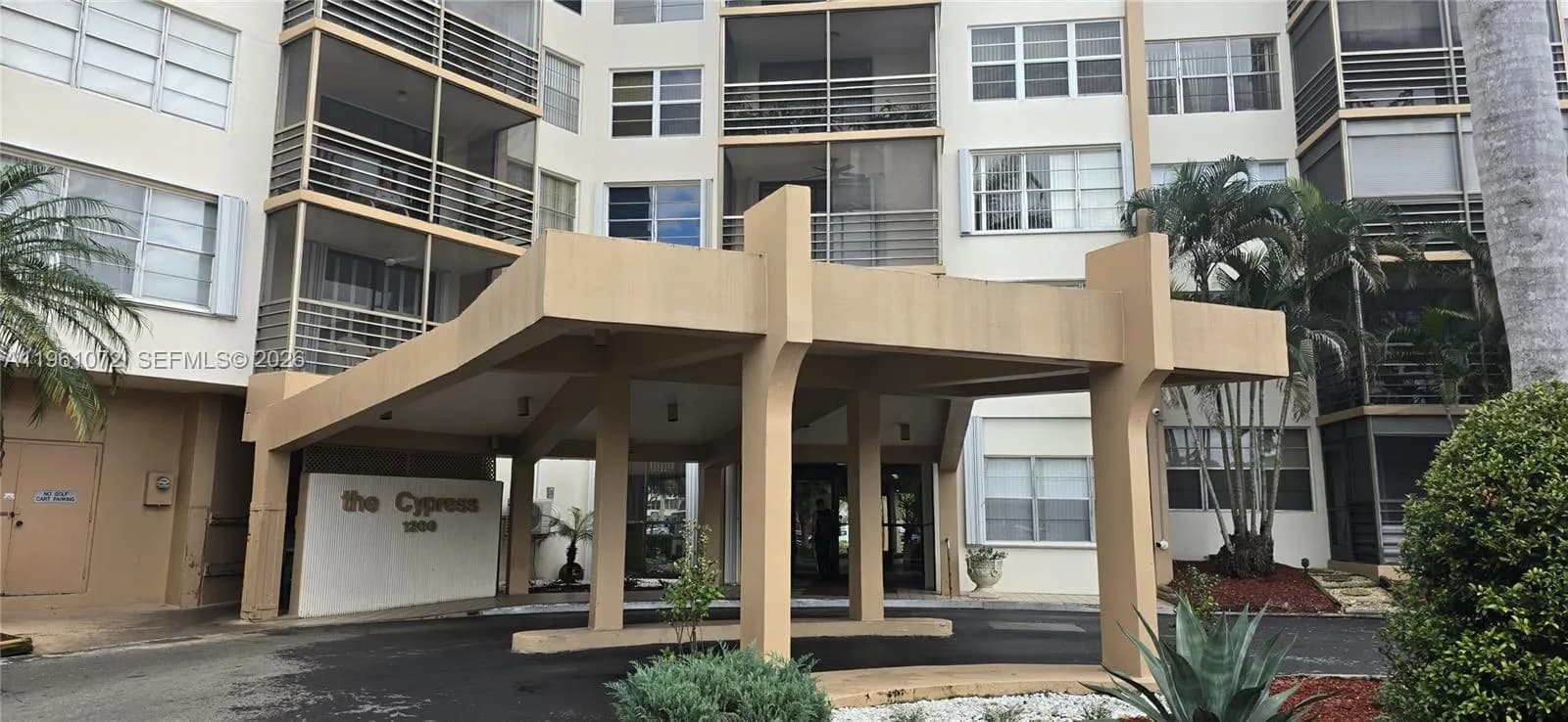 1200 Saint Charles Pl # 207, Pembroke Pines FL 33026