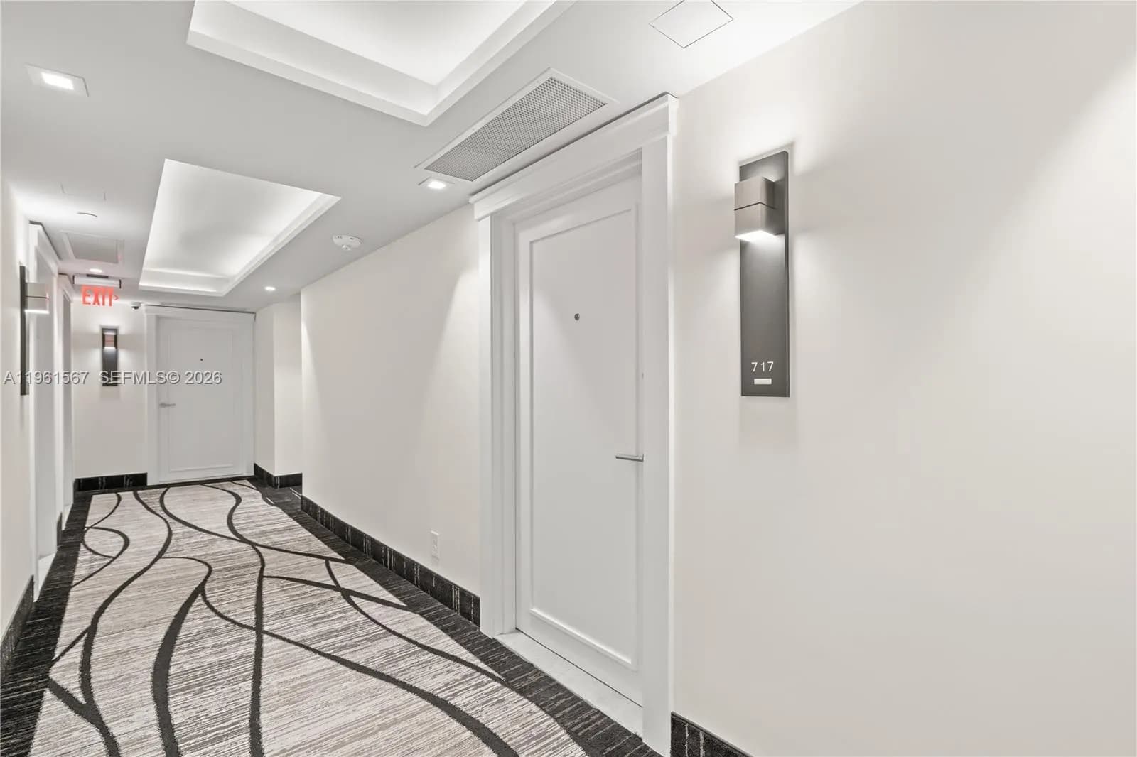 3180 S Ocean Dr # 717, Hallandale Beach FL 33009