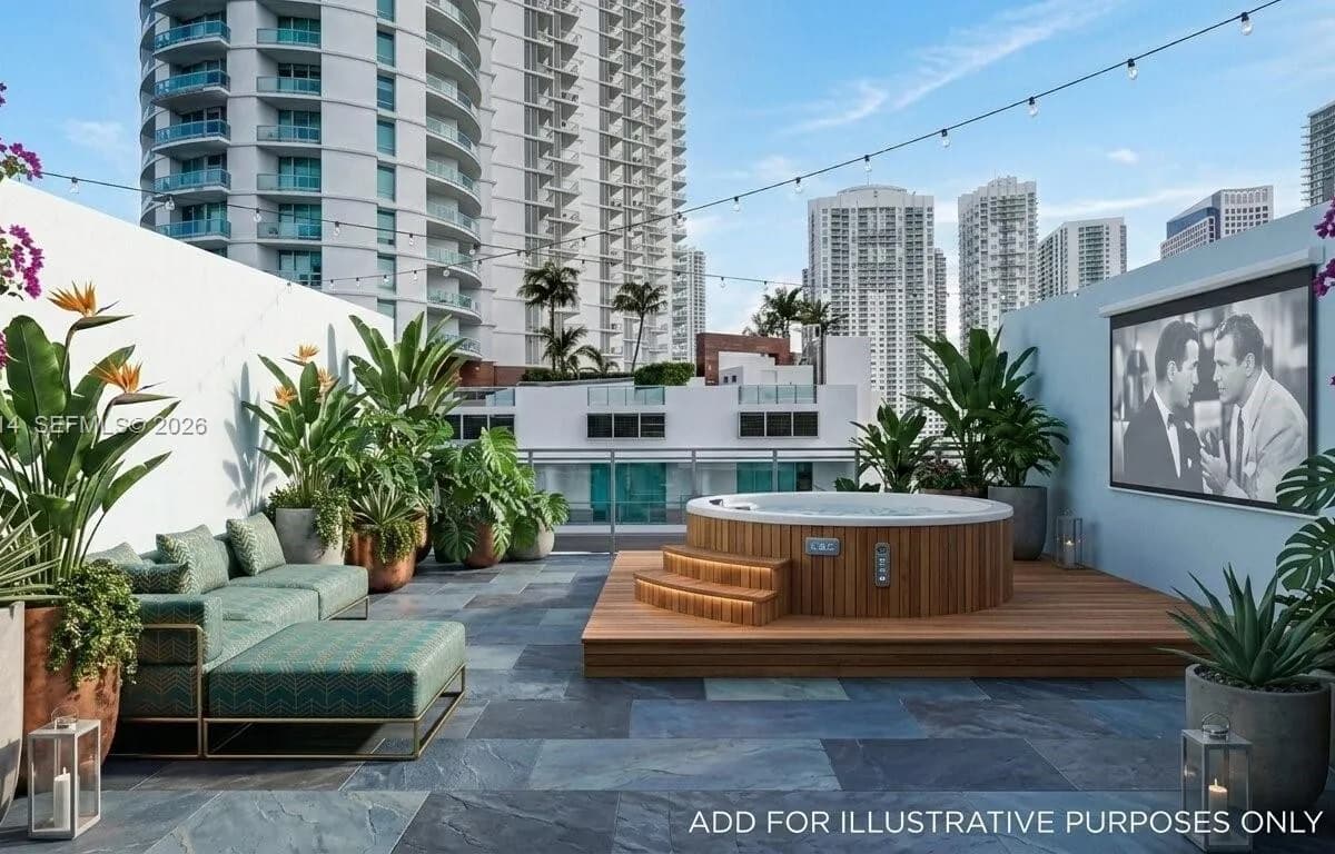 90 SW 3rd St, Miami FL 33130