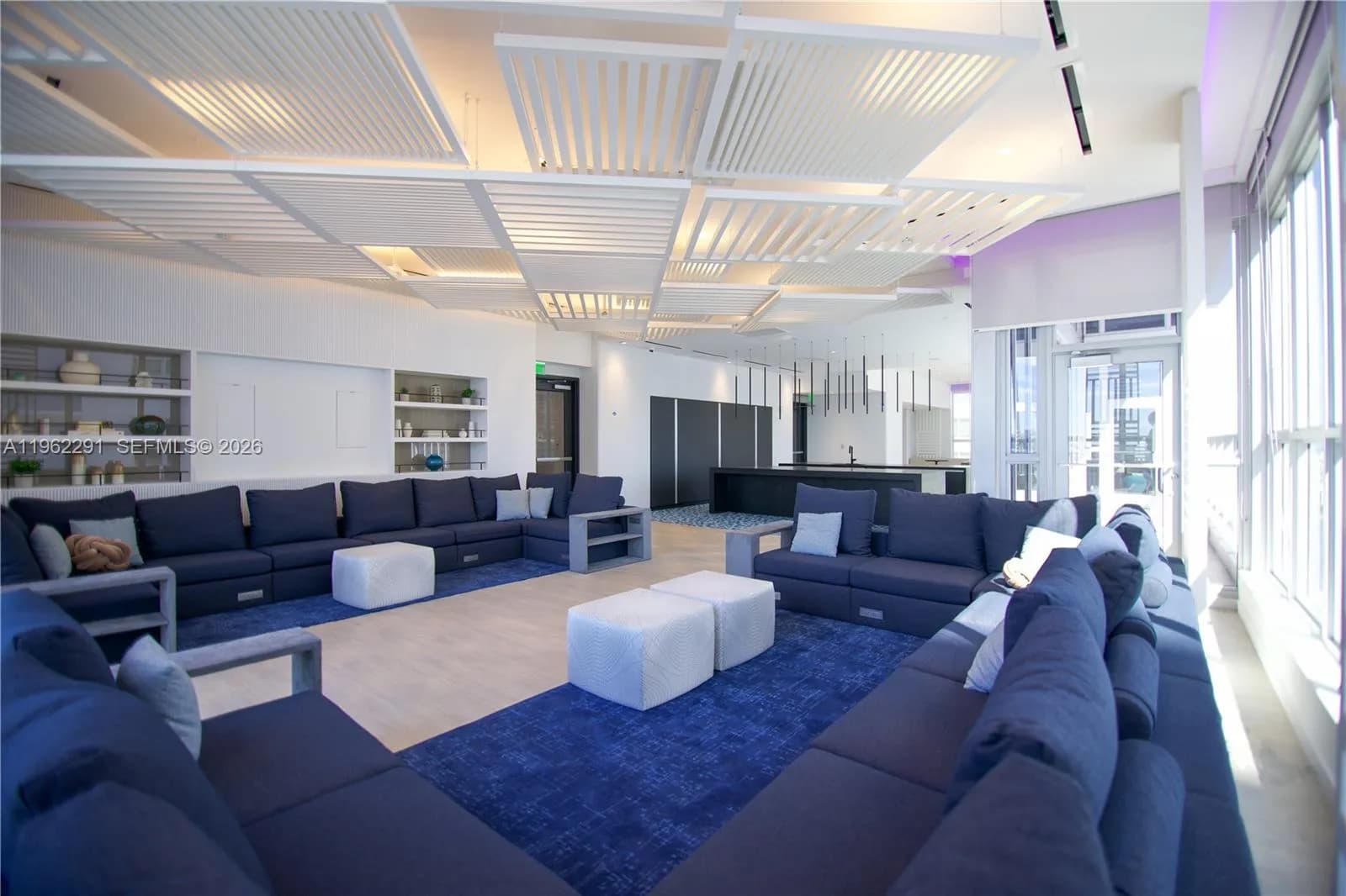 227 NE 2nd St # 2601, Miami FL 33132