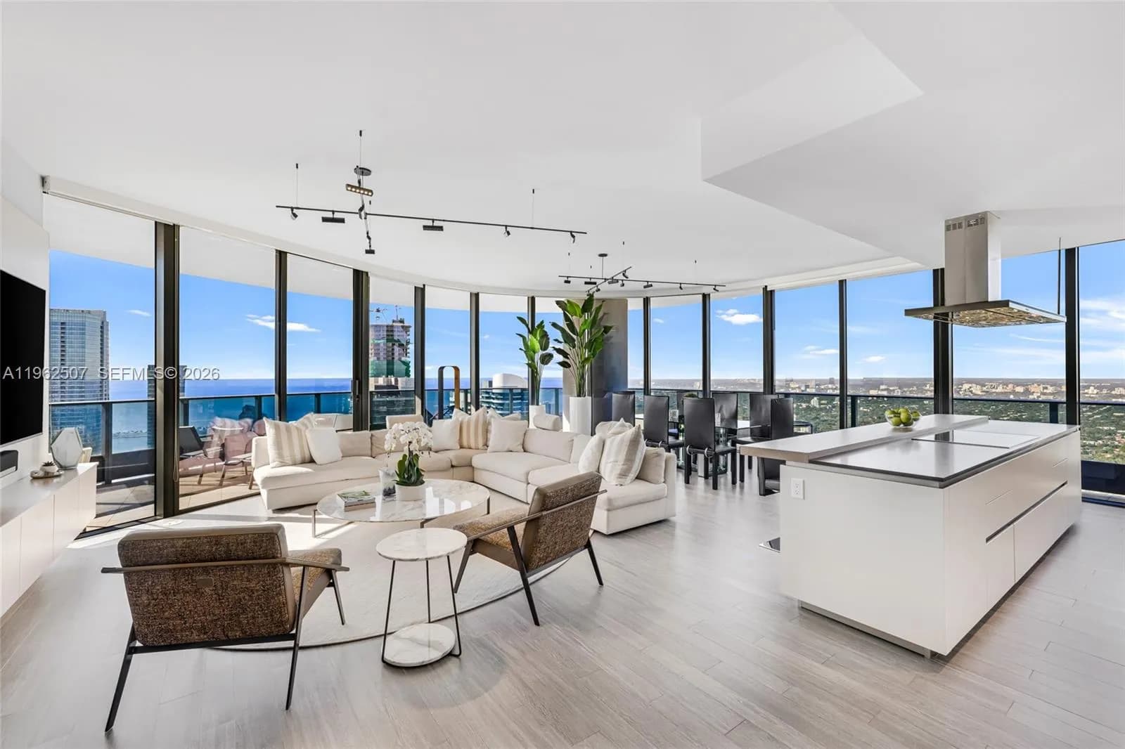 1000 Brickell Plz, Miami FL 33131