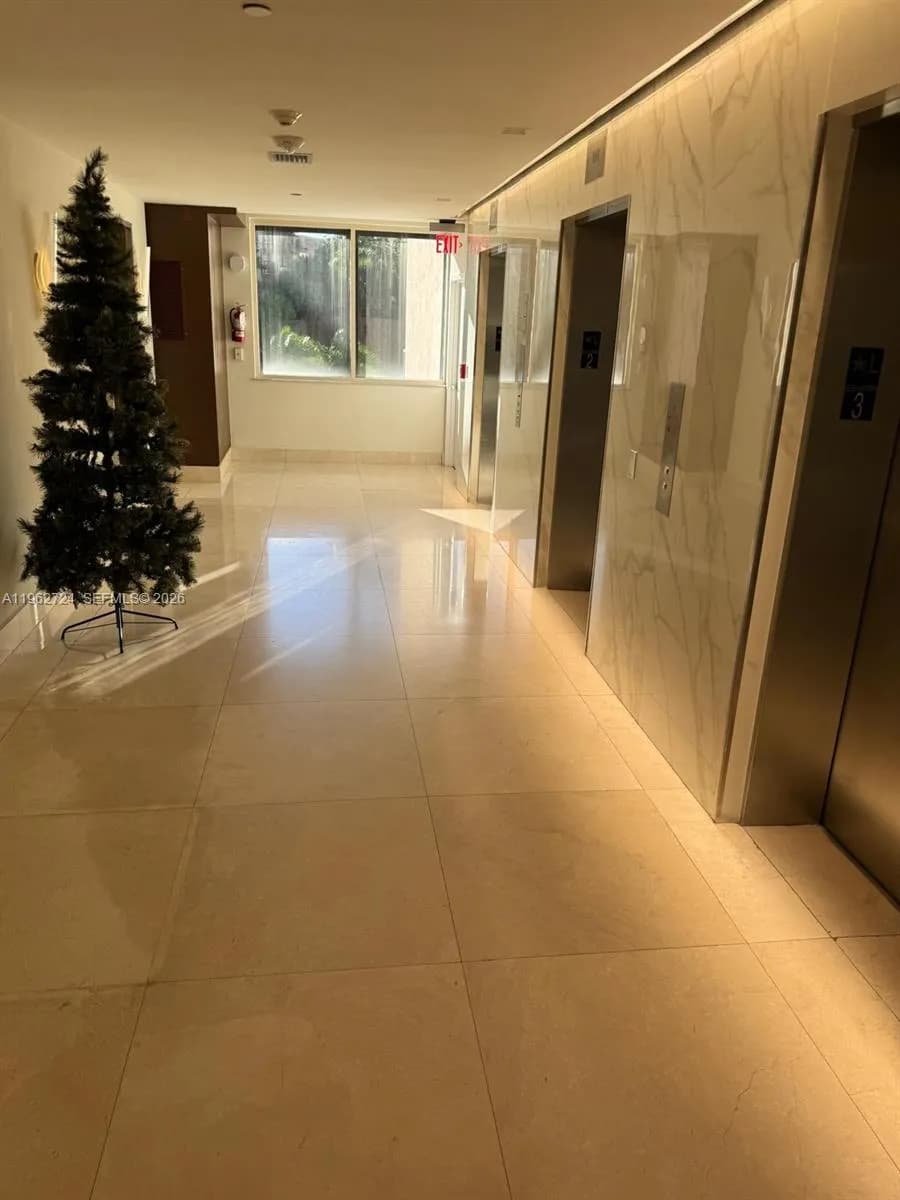 540 Brickell Key Dr # 1505, Miami FL 33131