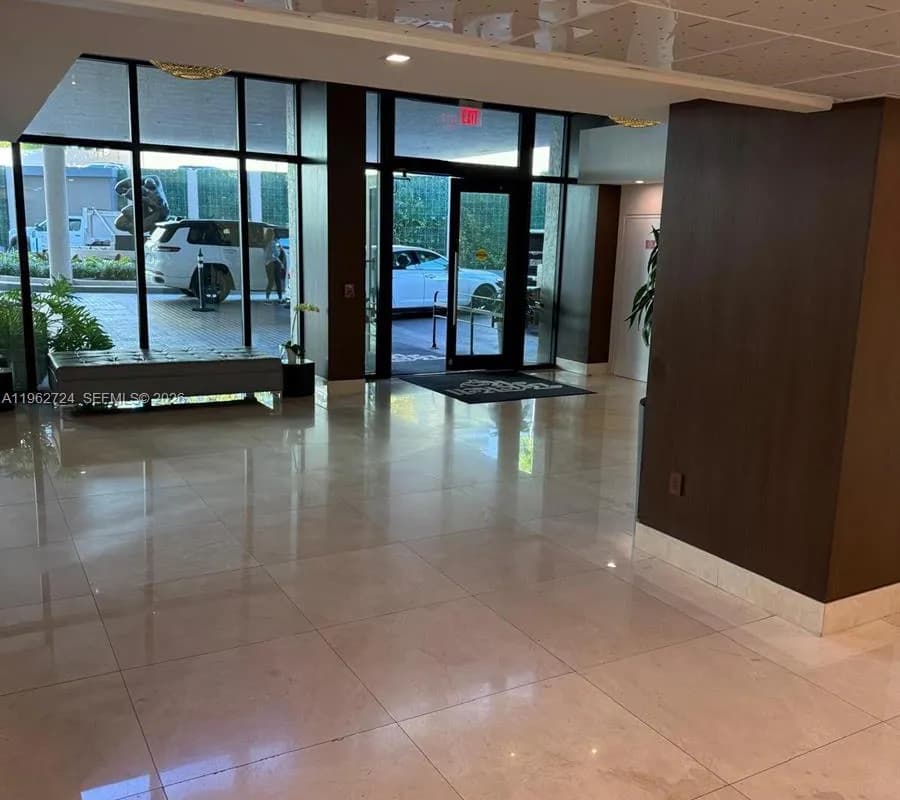 540 Brickell Key Dr # 1505, Miami FL 33131