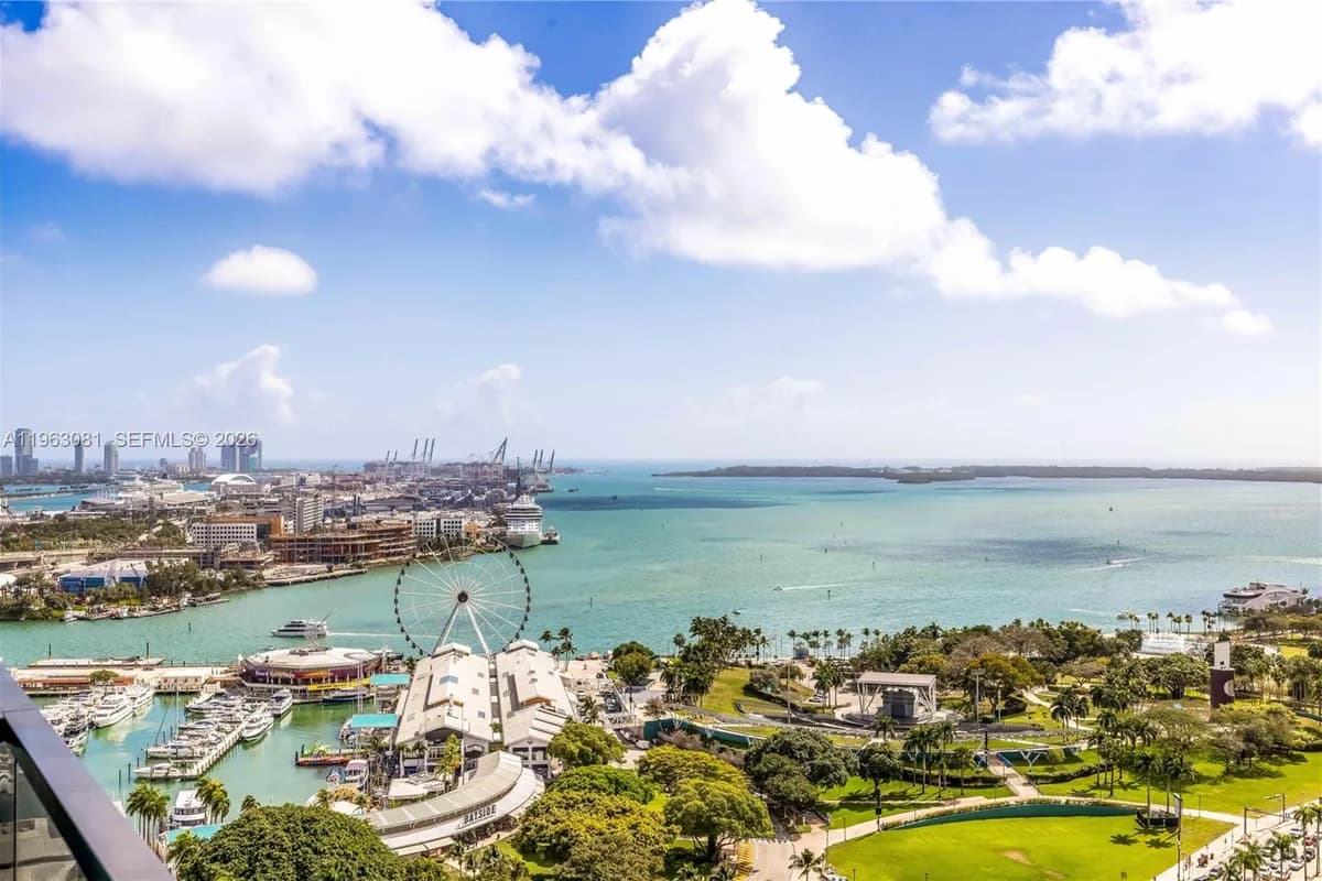 398 NE 5th St # 2116, Miami FL 33132