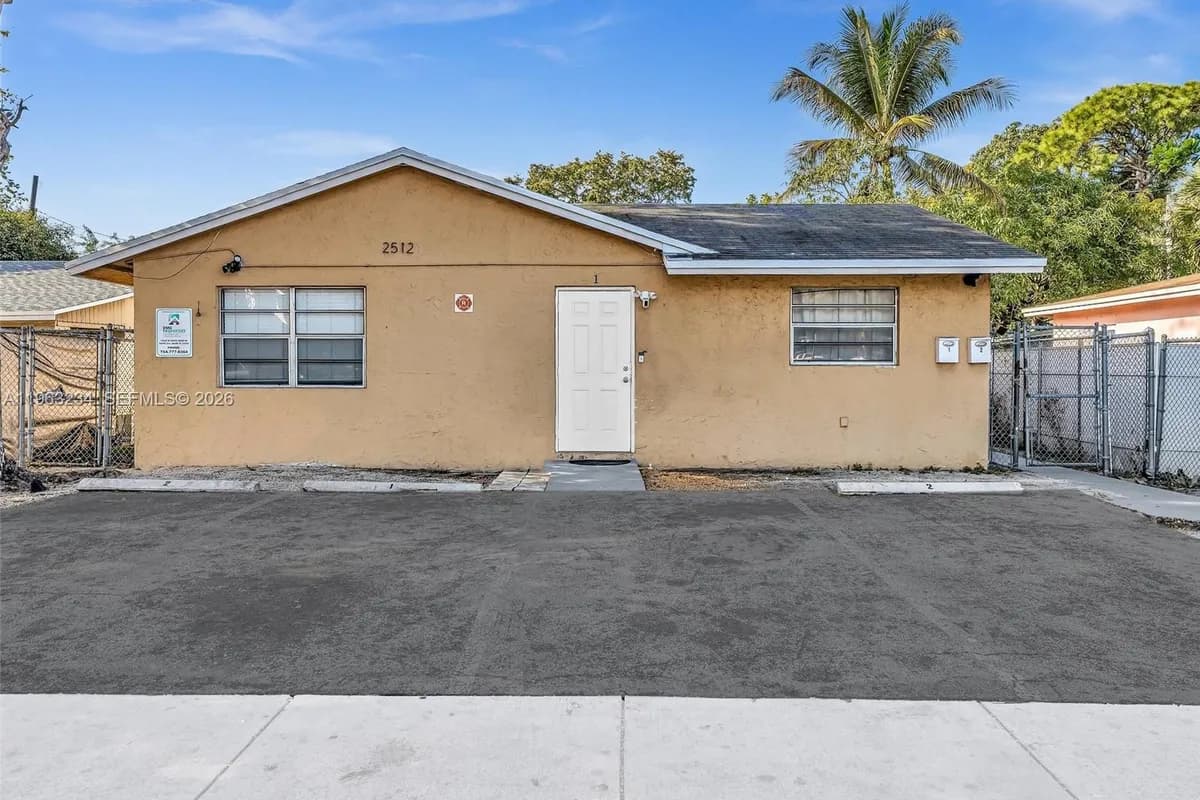 2512 NW 9th Pl, Fort Lauderdale FL 33311