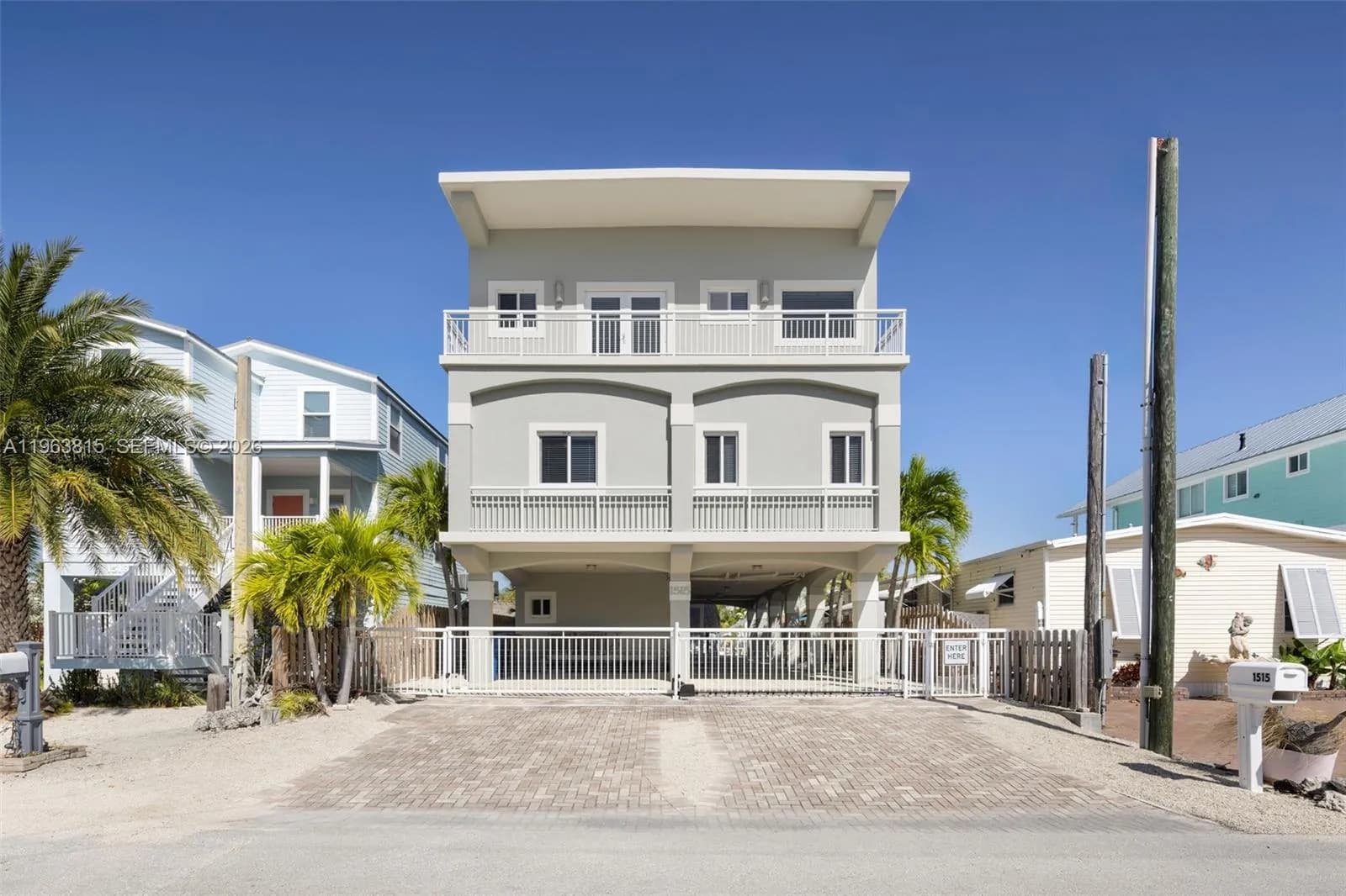 1515 Aqueduct Ln, Key Largo FL 33037