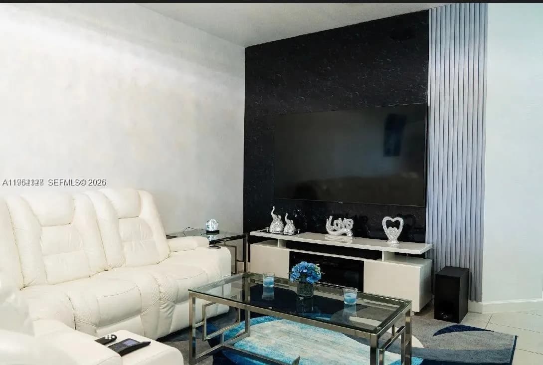 11611 SW 253rd St, Homestead FL 33032