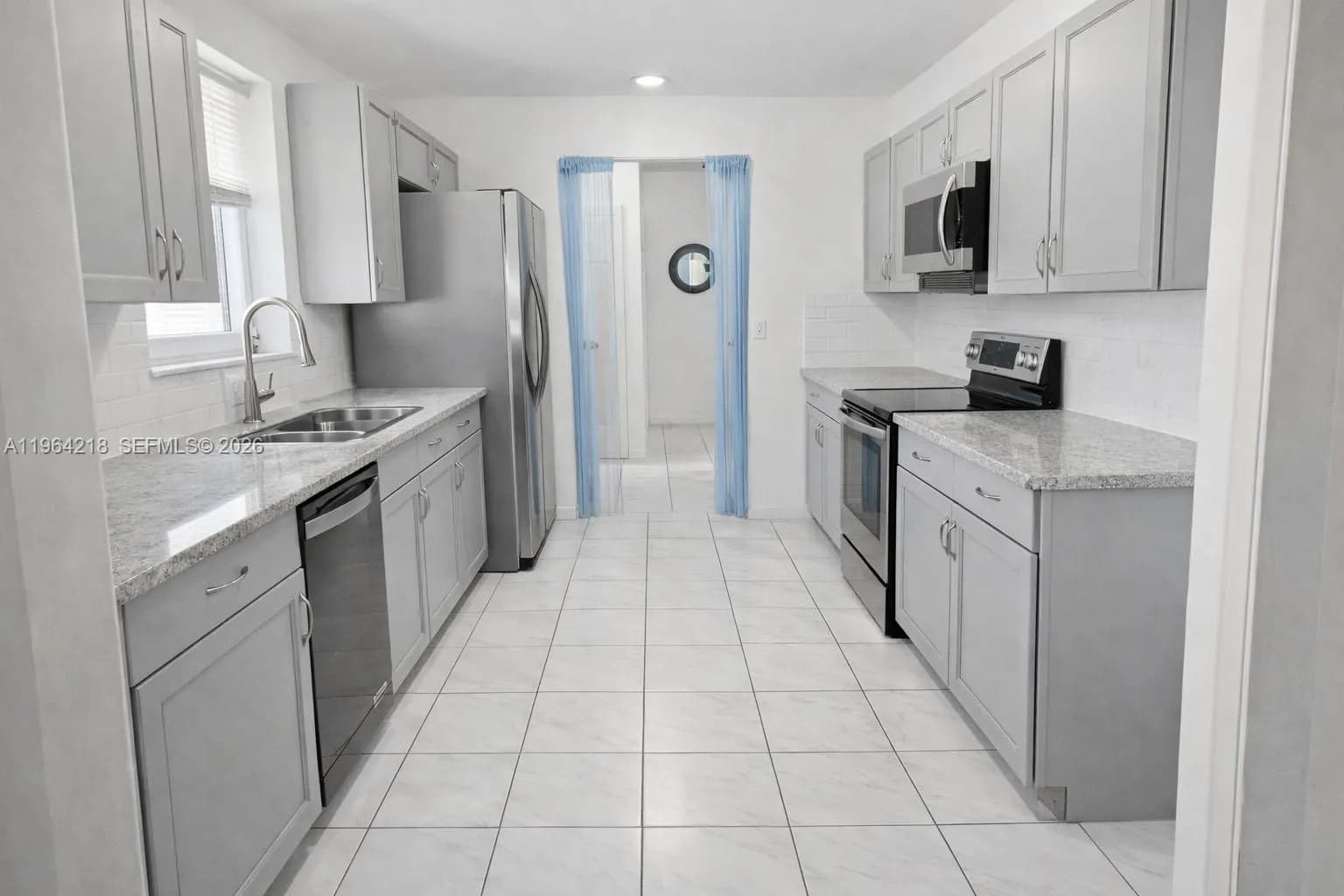 121 SW 28th Ter, Fort Lauderdale FL 33312