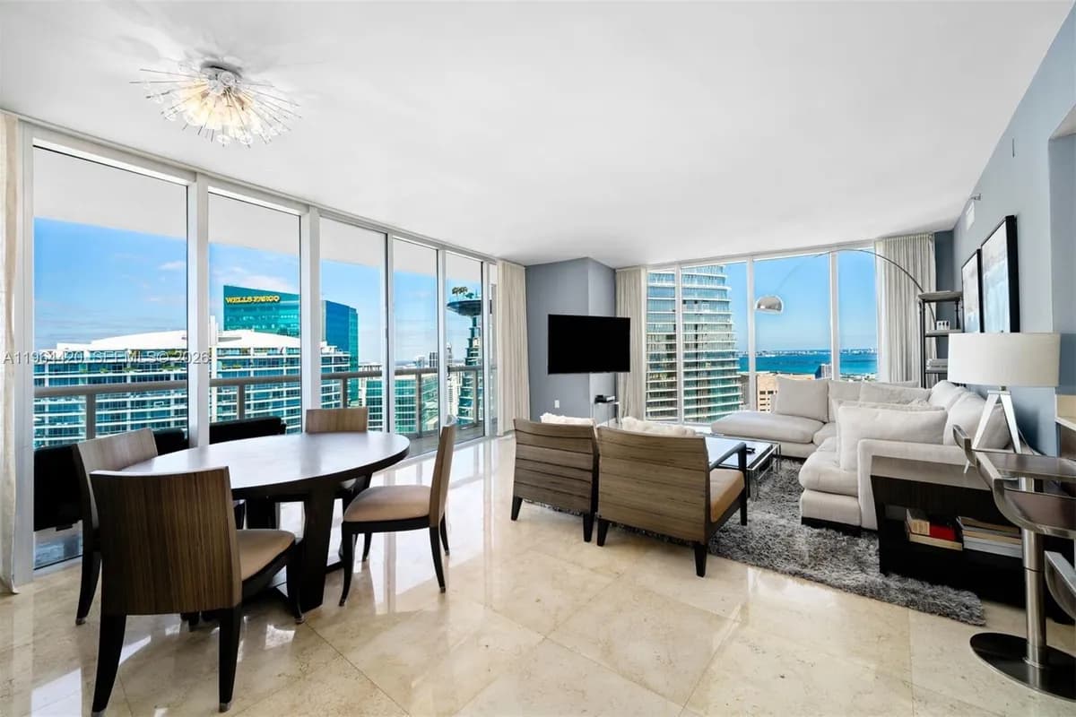 465 Brickell Ave # 5302, Miami FL 33131