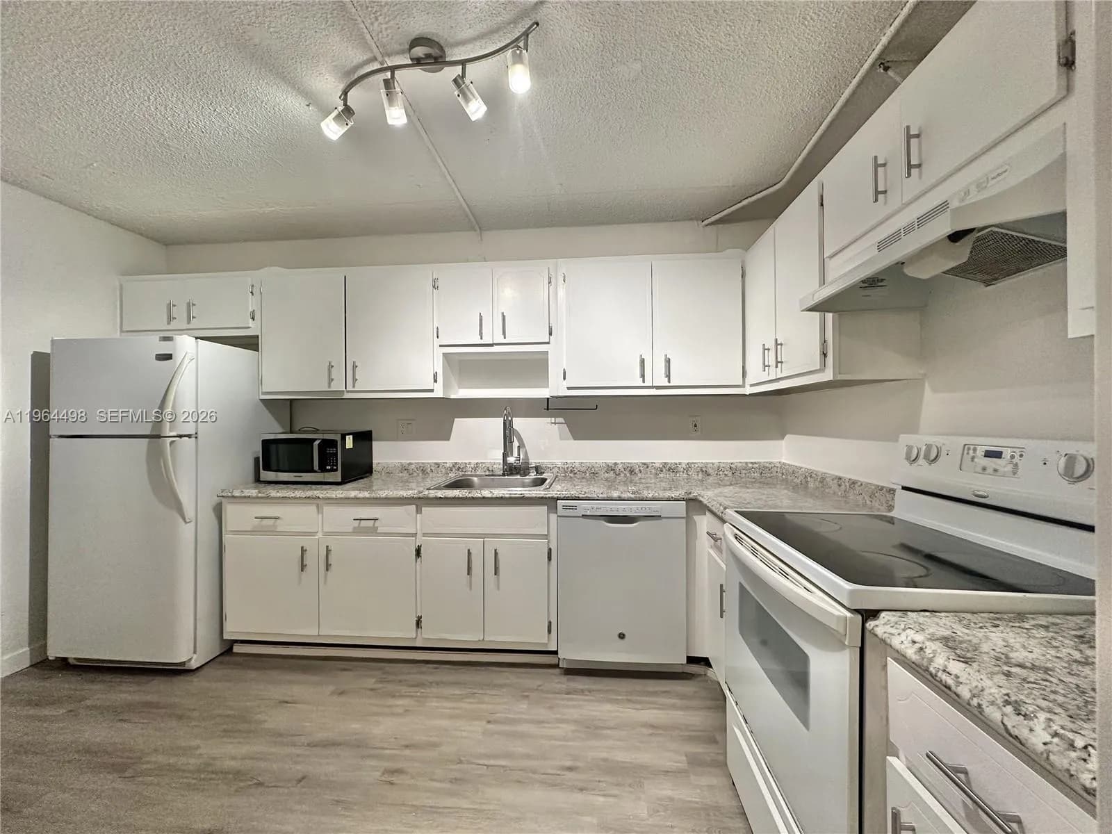 1470 NE 125th Ter # 210, North Miami FL 33161