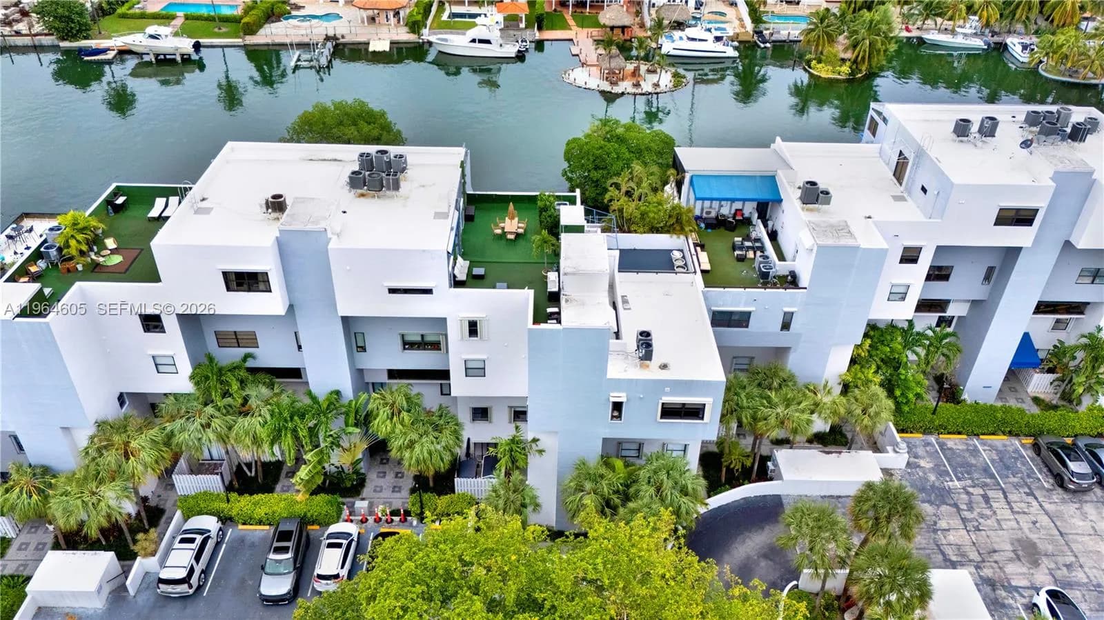 385 Poinciana Dr # 1230, Sunny Isles Beach FL 33160