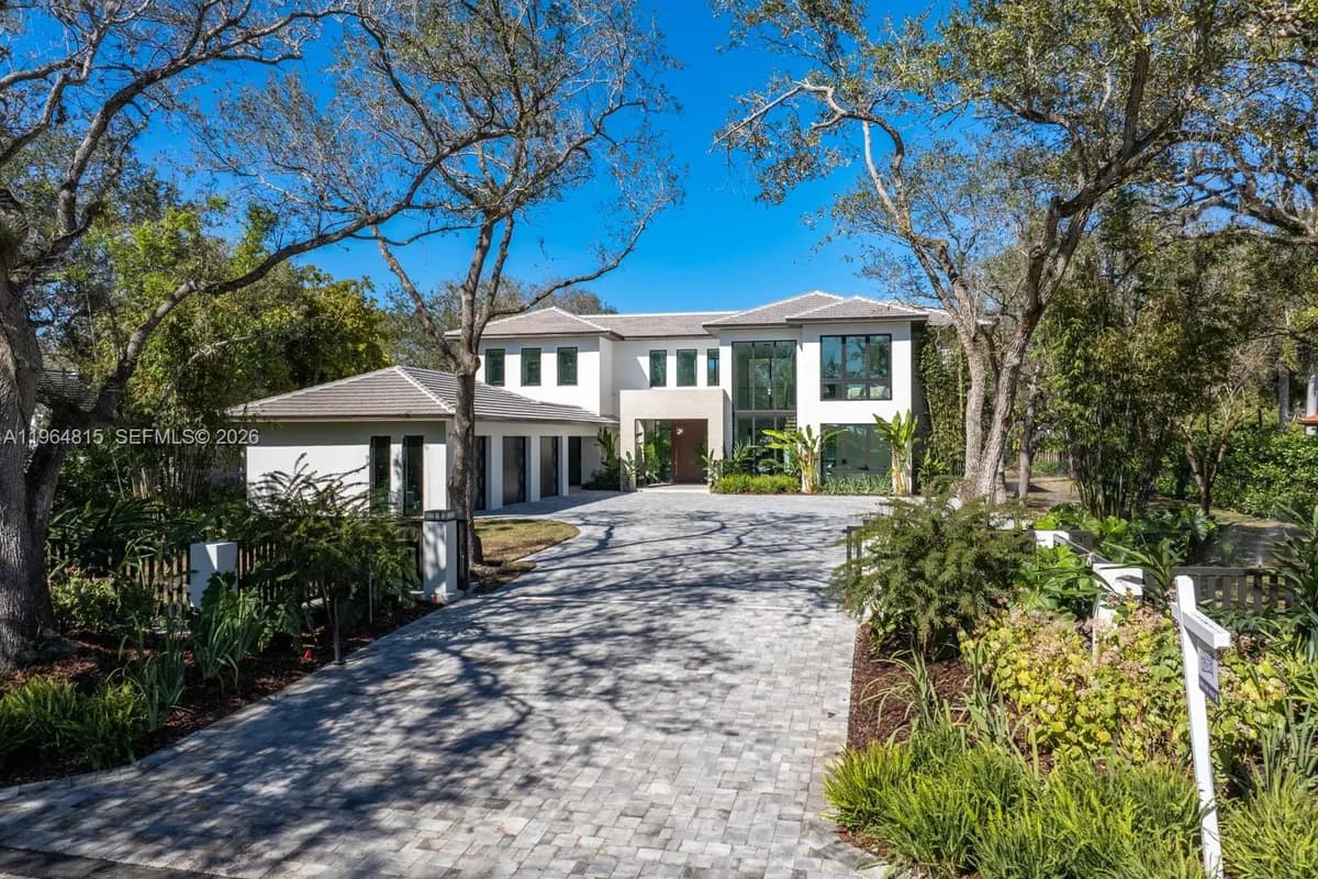 9381 SW 100 ST, Miami FL 33176