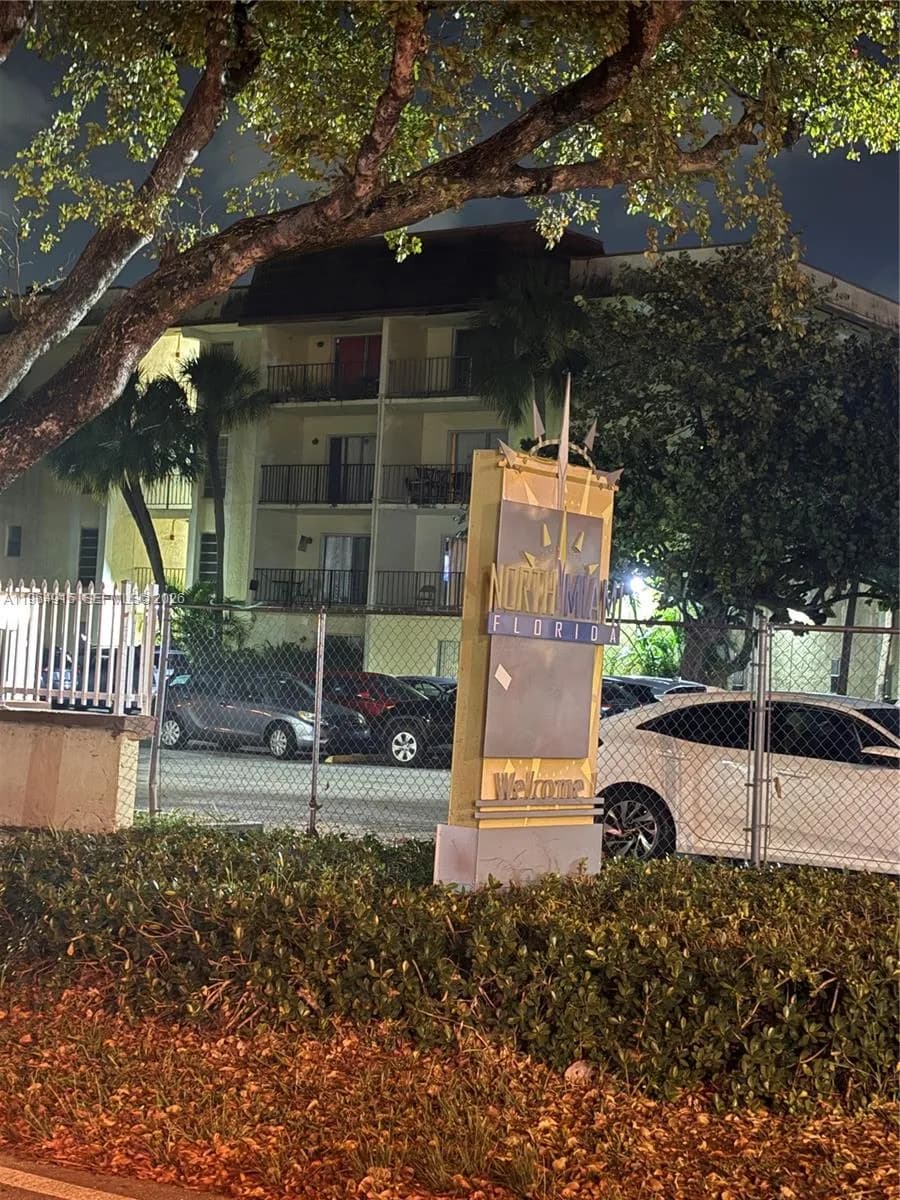 11905 NE 2nd Ave # C306, North Miami FL 33161
