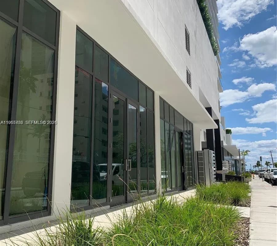 30 Terrace NE 475 # 5, Miami FL 33137