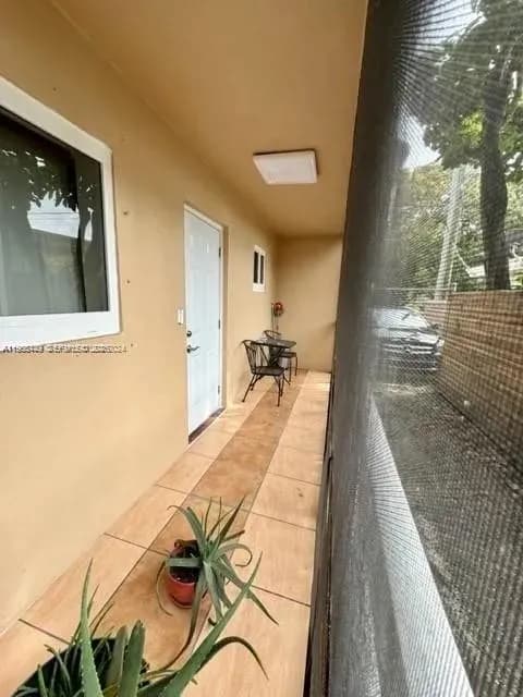 1840 Dewey St # 103, Hollywood FL 33020