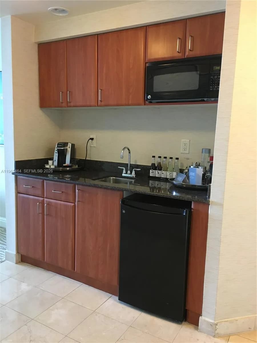 18001 Collins Ave # 2306, Sunny Isles Beach FL 33160