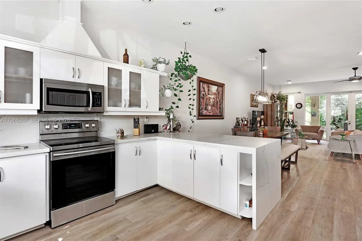 1619 Harrison St, Hollywood FL 33020