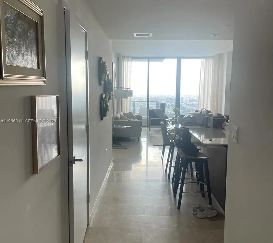 88 SW 7th St # 3006, Miami FL 33130